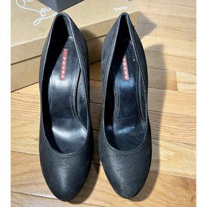 Black Prada Pumps